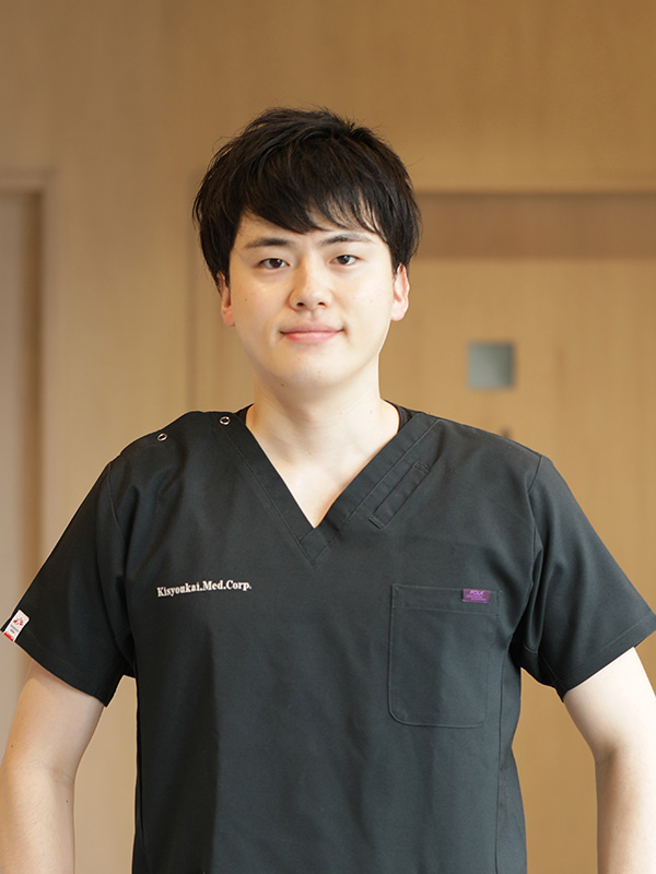 歯科医師 梅田 郁也